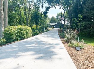 911 15th Ave NW, Willmar, MN 56201