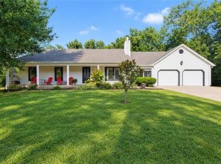 1102 S Elm St, Louisburg, KS 66053
