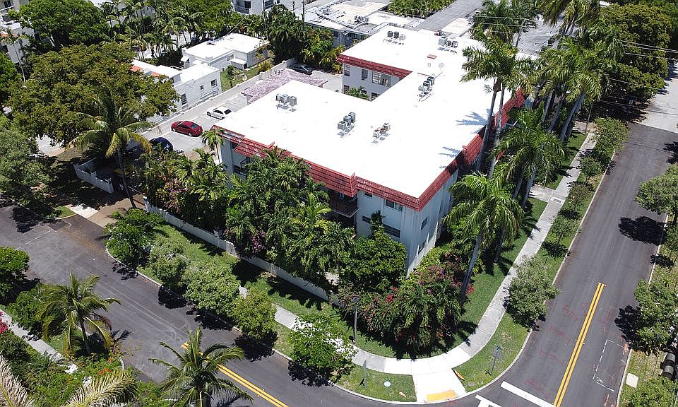 Front aerial view 
