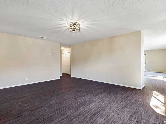5th image of 10051 RAVEN FIELD DR