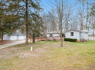 1231 E Wild Turkey Ln, Newaygo, MI 49337