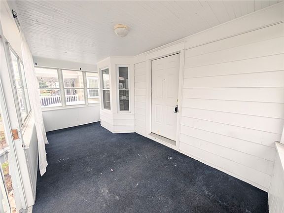 2nd image of 267 Alameda St