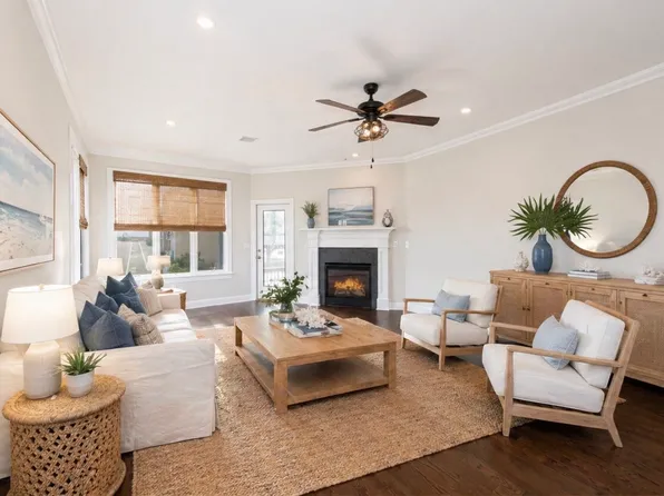 1184 Ocean Ave APT D1, Sea Bright, NJ 07760