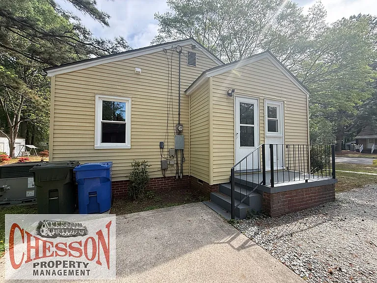 205 Clyde Ave N — Photo 12