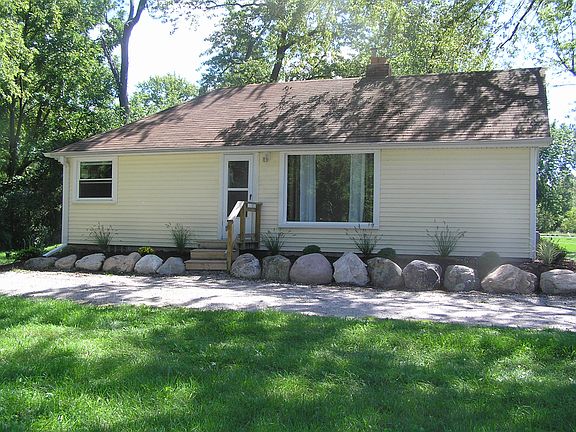 2nd image of 1821 Marcy Ave