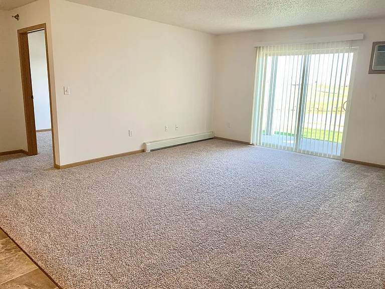 Huntington Pointe I — Photo 3