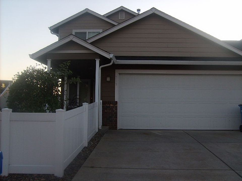 2nd image of 713 SE 14th Ave