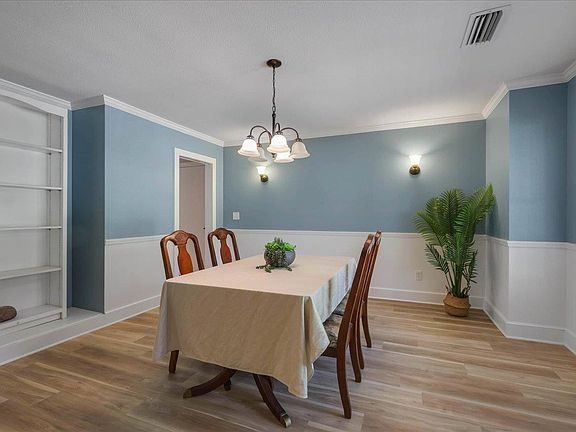 4th image of 1078 Tung Hill Dr