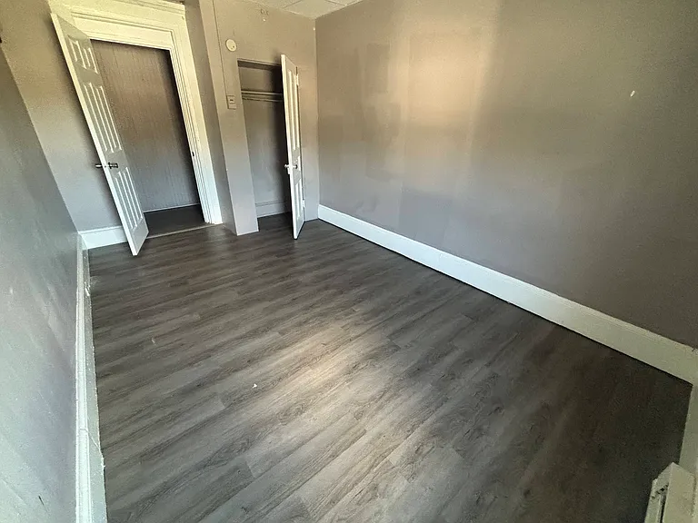 409 W Broad St #5 — Photo 10