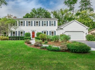 334 E Winchester Rd, Libertyville, IL 60048