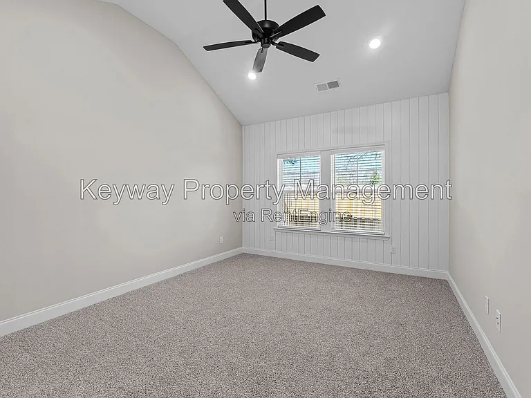 2120 Denmark Ave SE — Photo 12