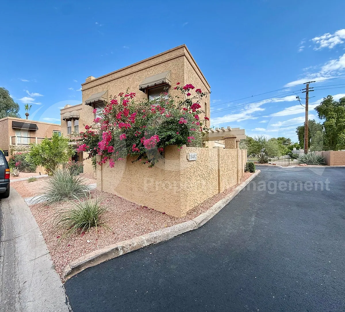2 bed, 1.0 bath, 1060 sqft, $1,699 — Photo 2