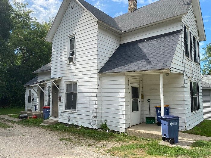 2nd image of 1533 Forrest Ave NE