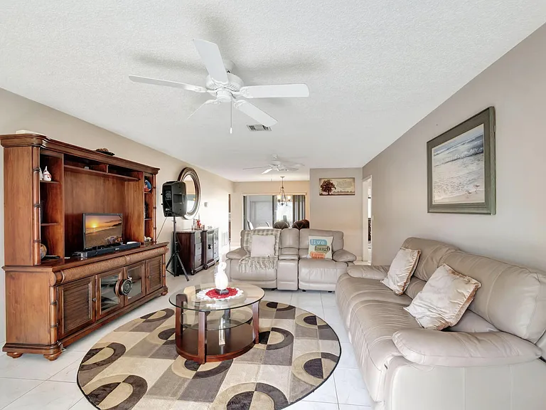 4660 Greentree Pl #105-B — Photo 3