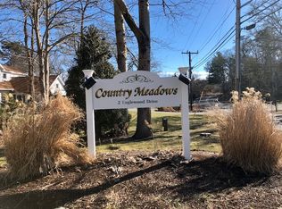 2 Englewood Dr APT C3, Harwich, MA 02645