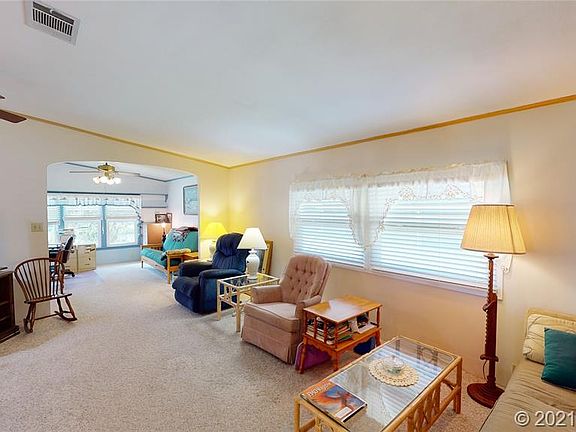 4th image of 139 Indian River Dr N