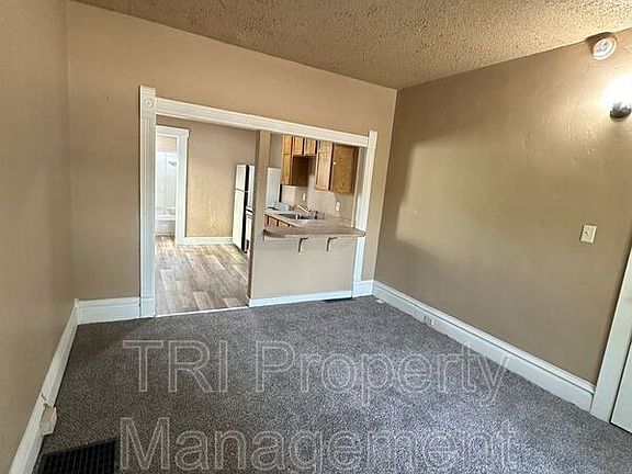 3rd image of 1221 10th St APT 1