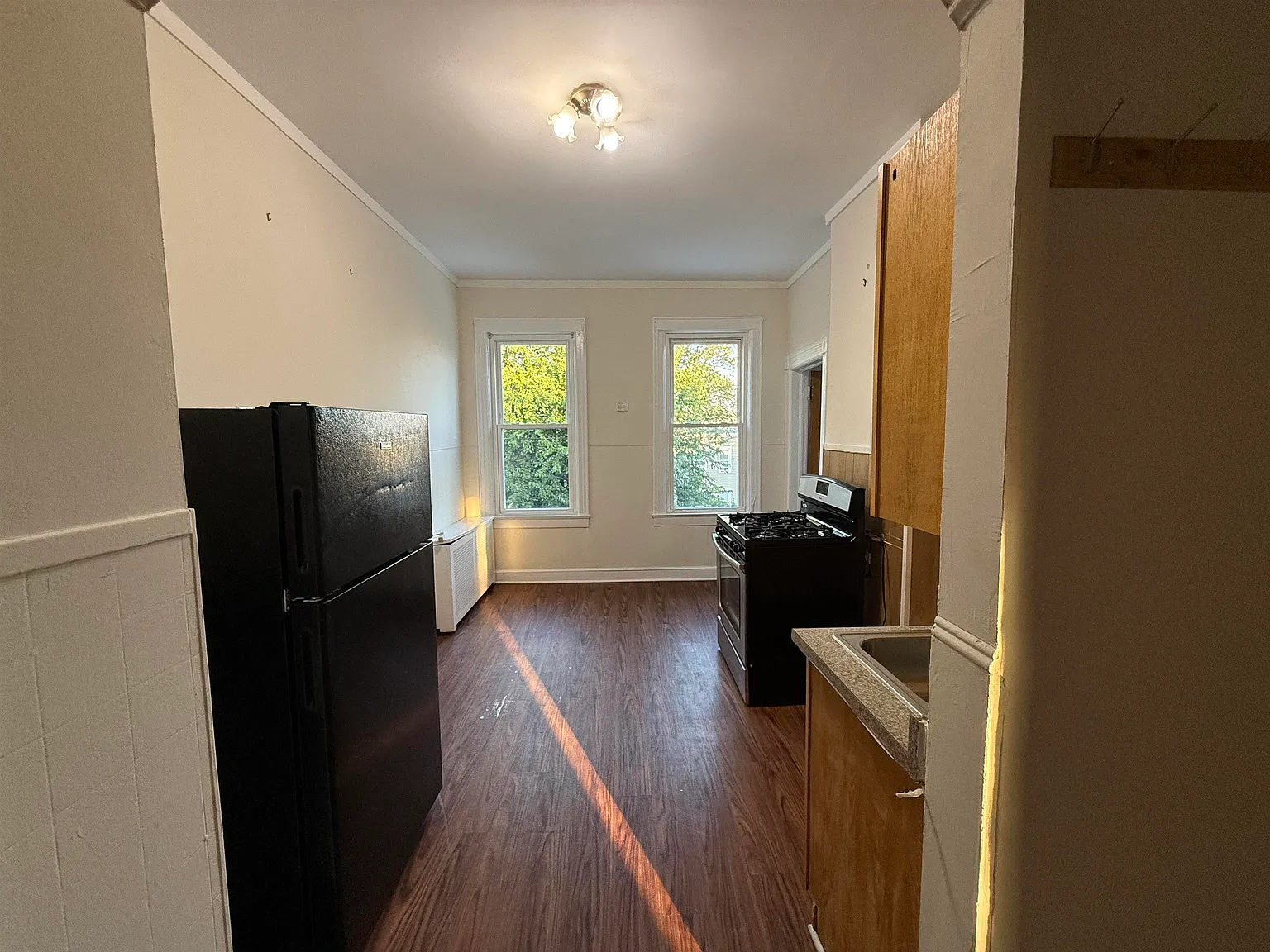 2 bed, 1.0 bath, 1000 sqft, $1,900 — Photo 4