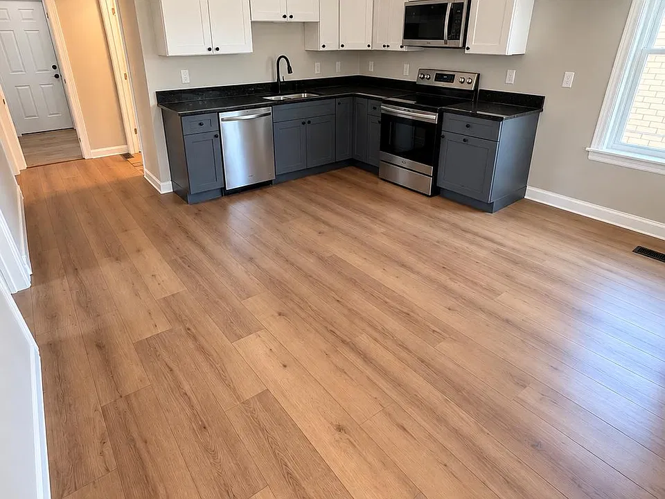 28 Woodward St #1
