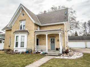 308 Kettle Moraine Dr S, Slinger, WI 53086