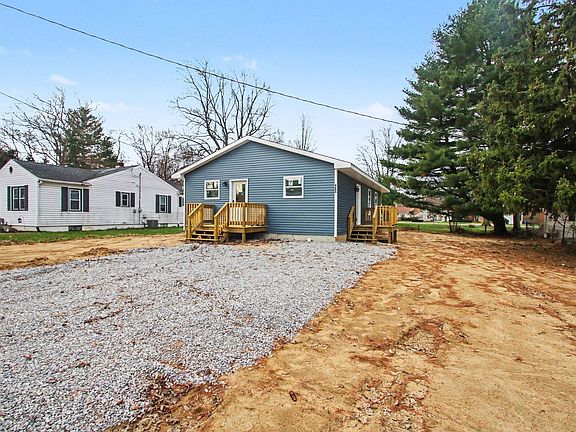 3rd image of 465 Memory Ln