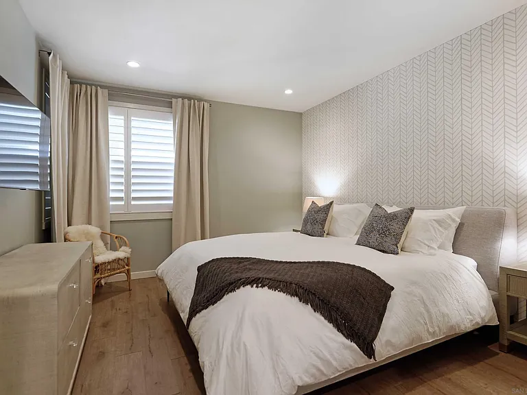 5430 La Jolla Blvd #C202 — Photo 8