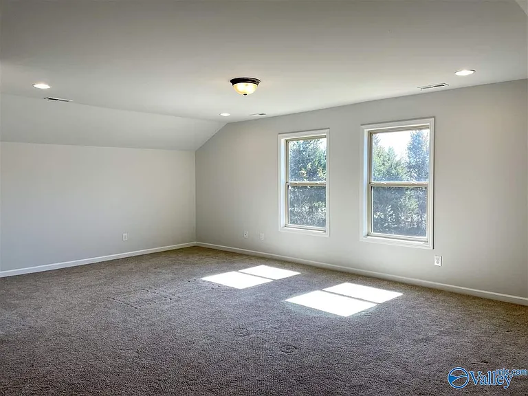 7305 Kendama Ct — Photo 28