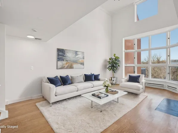 316 Thornton Court image 1 of 33