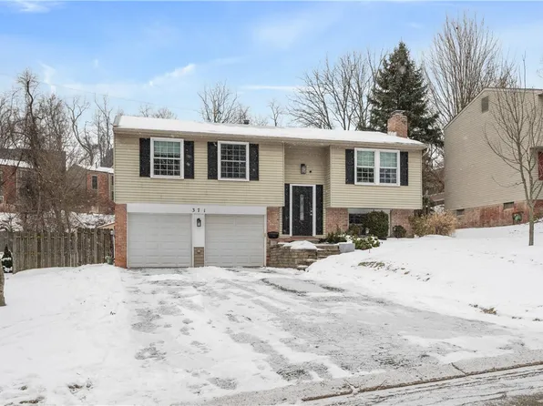 371 Fruitwood Dr, Bethel Park, PA 15102