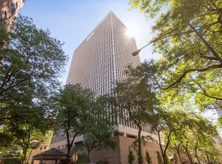 1 E Scott St APT 2002, Chicago, IL 60610