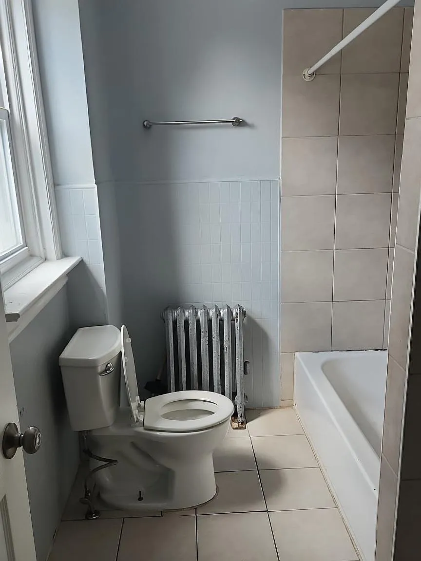 2 bed, 1.0 bath, 900 sqft, $1,450 — Photo 3