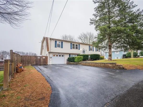 26 Kulas Rd, West Warwick, RI 02893
