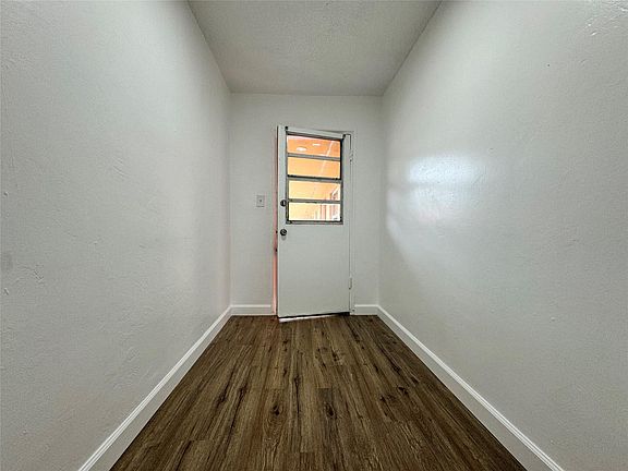 2nd image of 2037 Madison St APT 8