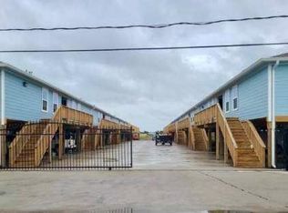 915 24th St, San Leon, TX 77539