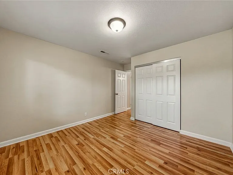 687 Armstrong St — Photo 22