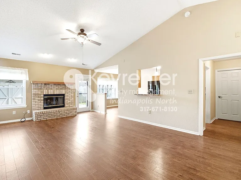 8241 Crosser Cir — Photo 4