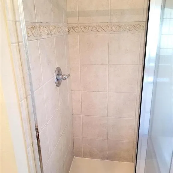 25406 Archdale Ct — Photo 33