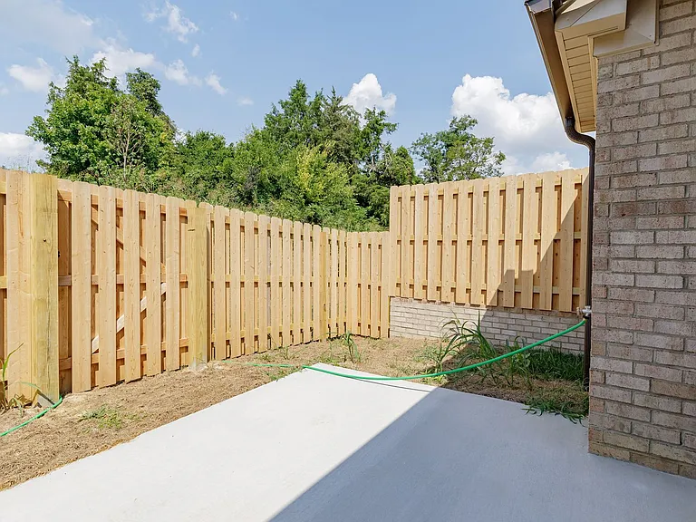 4331 Holstein Dr — Photo 28