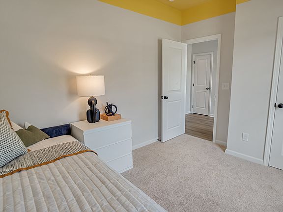 The Avondale - Bedroom