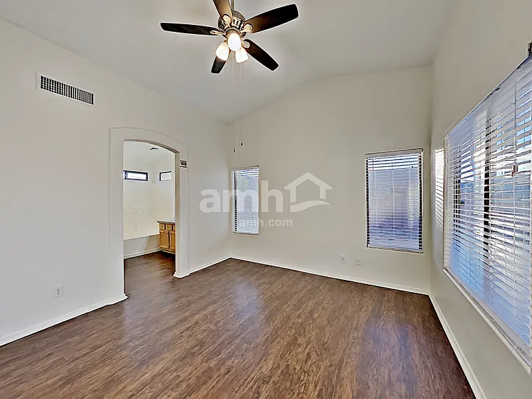 13984 N 134th Dr — Photo 10