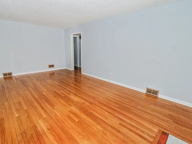 62 Edgevale Rd — Photo 4