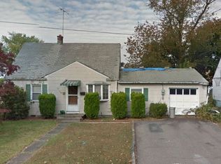 55 Burnside Pl, Wanaque, NJ 07420