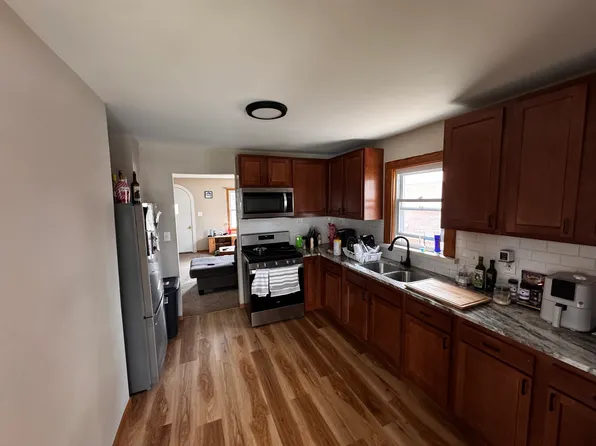 35442 Stellwagen St, Wayne, MI 48184