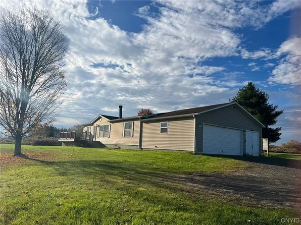 11 Jackson Hts, Whitney Pt, NY 13862