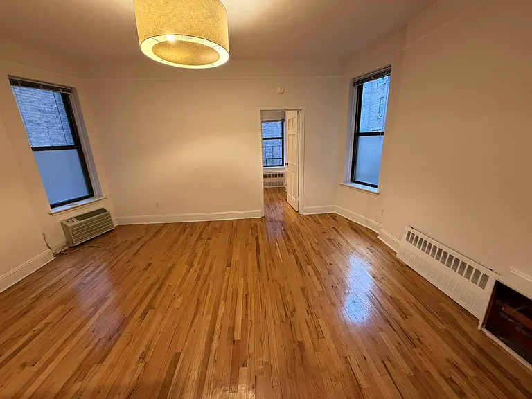 644 Amsterdam Ave #2B — Photo 1