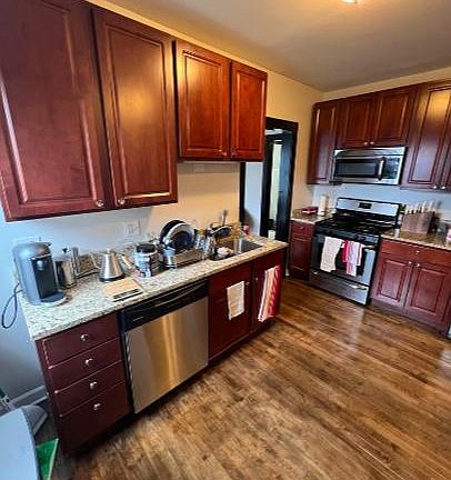 5th image of 1833 W Winona St #1