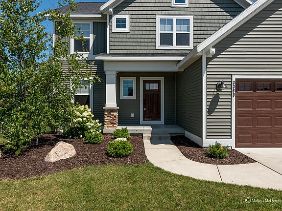 3rd image of 3369 Camrose Dr