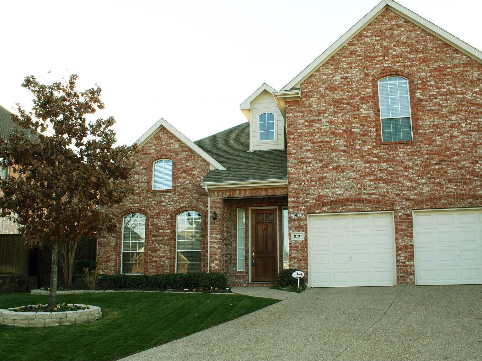 9137 Jasmine Ln, Irving, TX 75063 | Zillow