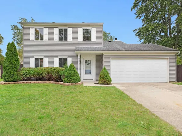 2S081 Waltham Ct, Warrenville, IL 60555