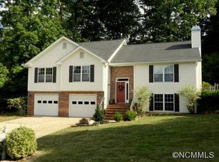 10 Winding Oak Dr, Arden, NC 28704